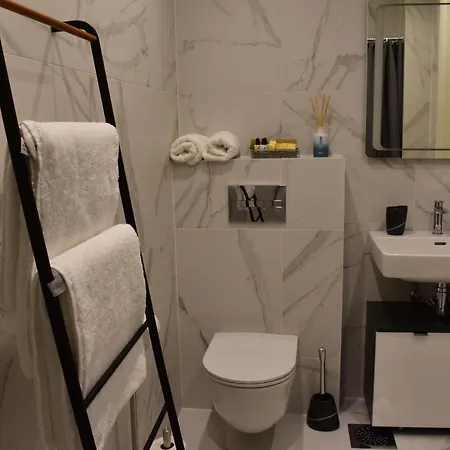 Hotel Vh Reimani *